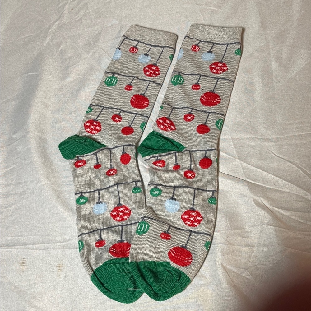 Holiday Ornament Gray and Green Men's Socks - Picture 2 of 4